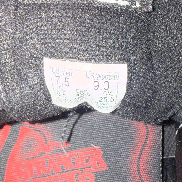 VANS Stranger Things 'Friends Don’t Lie'  Sk8-Hi Mens 7.5 /Womens 9 - Picture 7 of 9